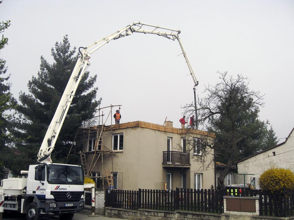 Betonování stropu RD Horní Počernice